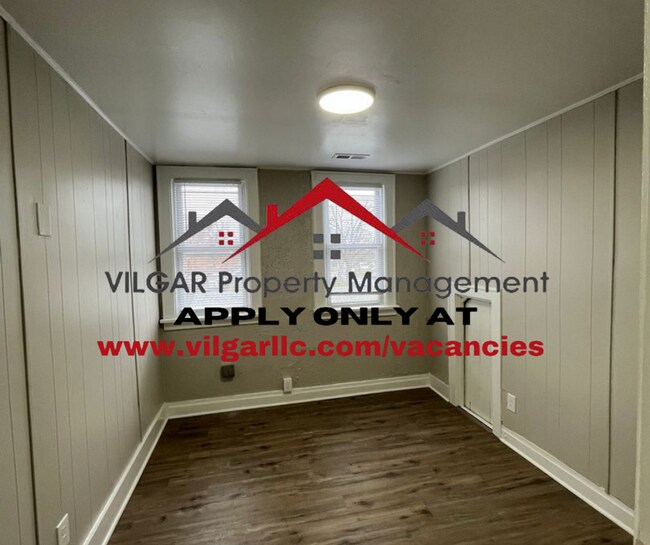 3236 Michigan St Unit 2nd floor, Hobart, IN 46342 Room for Rent in Hobart, IN