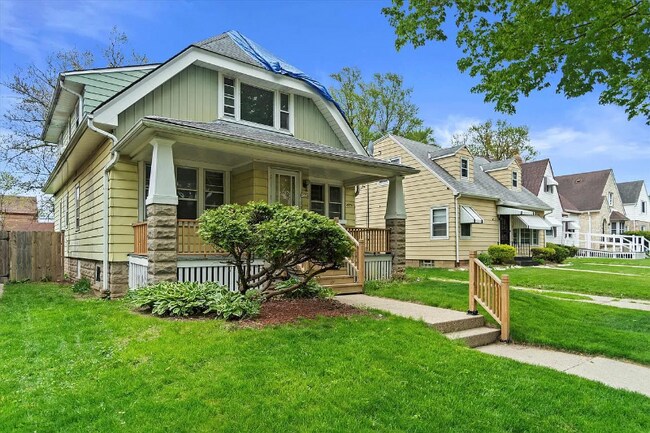 Building Photo - 4574 N 24th St