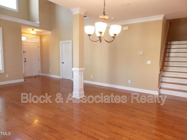 Building Photo - 104 Pascalis Pl
