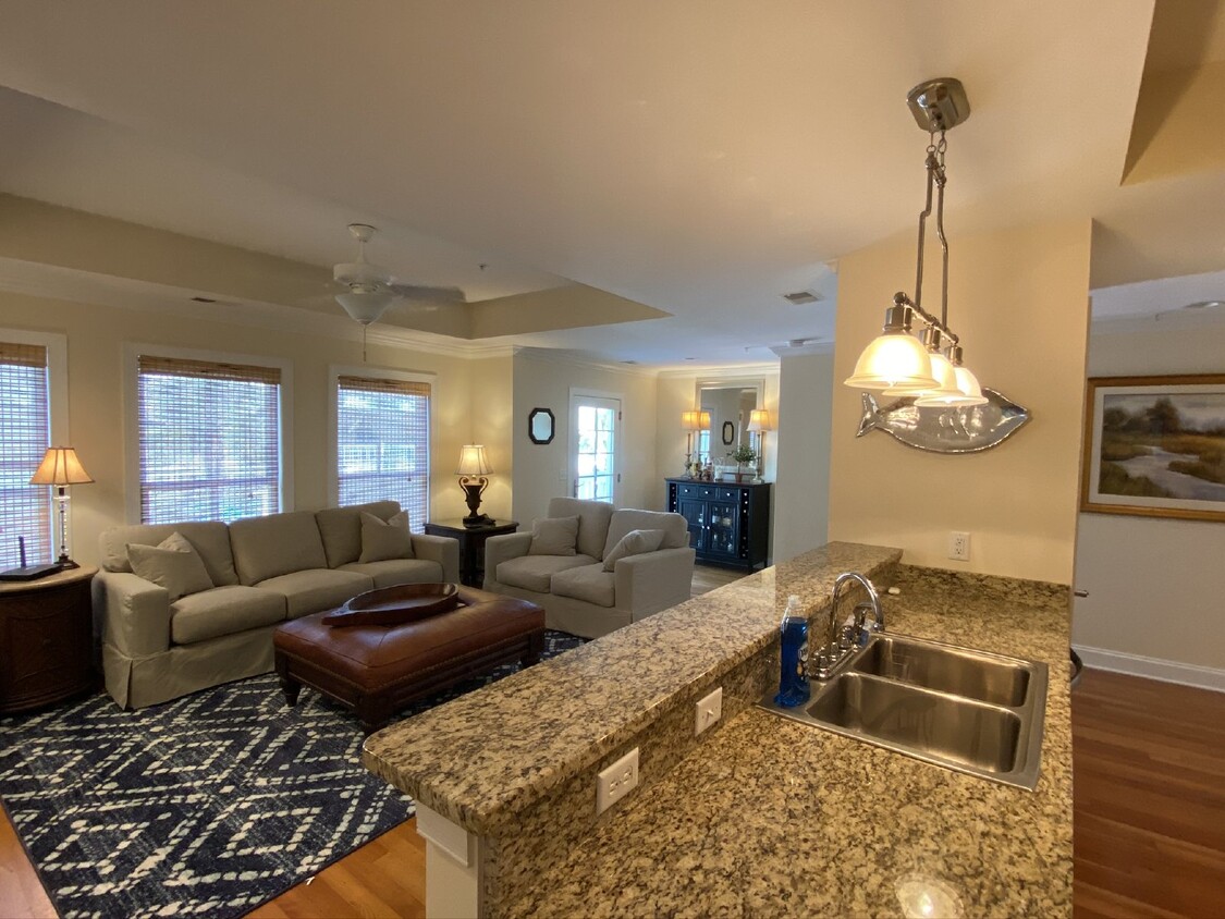 Foto principal - Downtown Living in The Heart of The Promen...