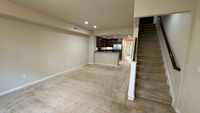 Building Photo - Epic REA - Stunning 4BR+4BA Modern Townhou...