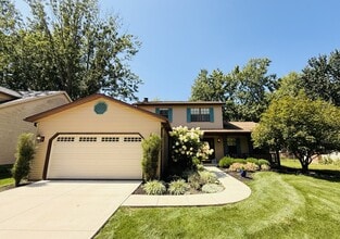 Building Photo - 8462 Glenbrook Dr