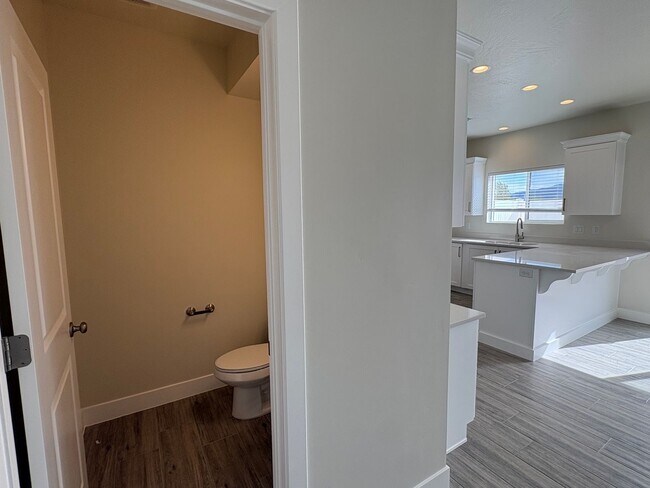 Foto del edificio - Brand New Townhome