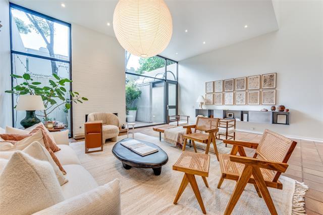 Foto principal - 3209 Armstrong Ave