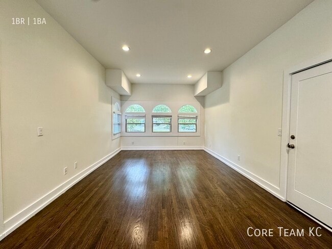 Foto del edificio - 4319 Roanoke Pkwy