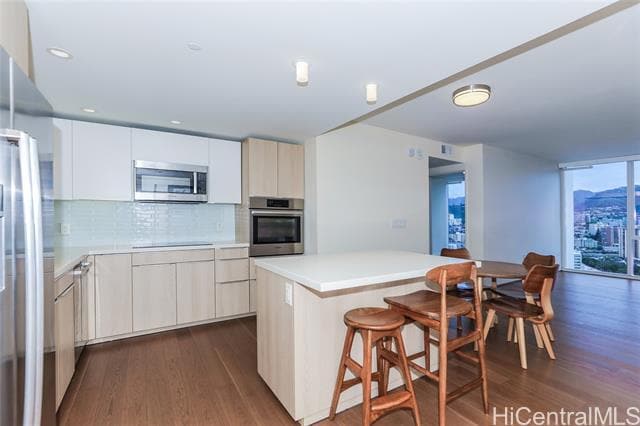 Foto del edificio - 888 Kapiolani Blvd