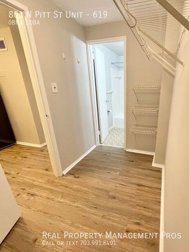 Foto del edificio - 801 N Pitt St