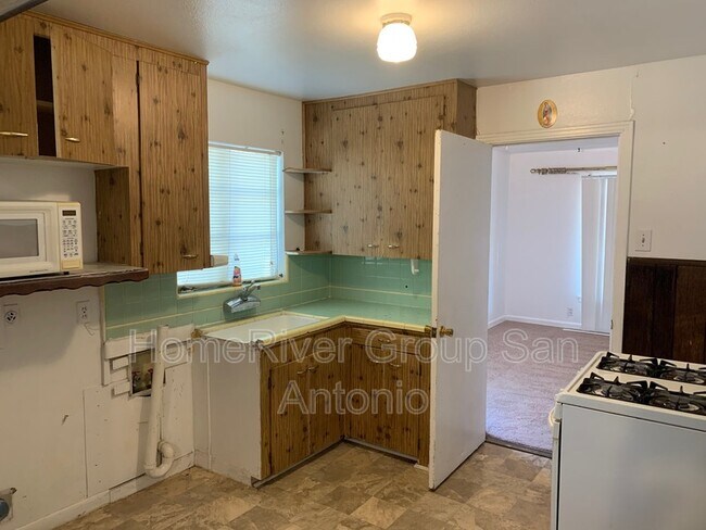 Foto del edificio - 1334 W Thompson Pl