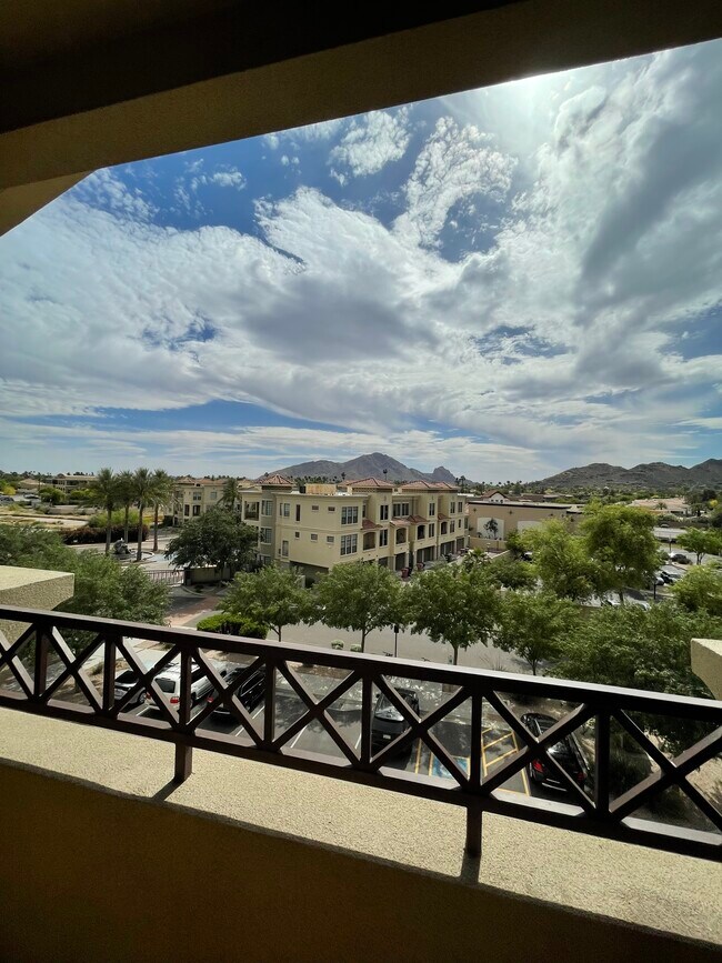 Camelback Mountain - 7291 N Scottsdale Rd