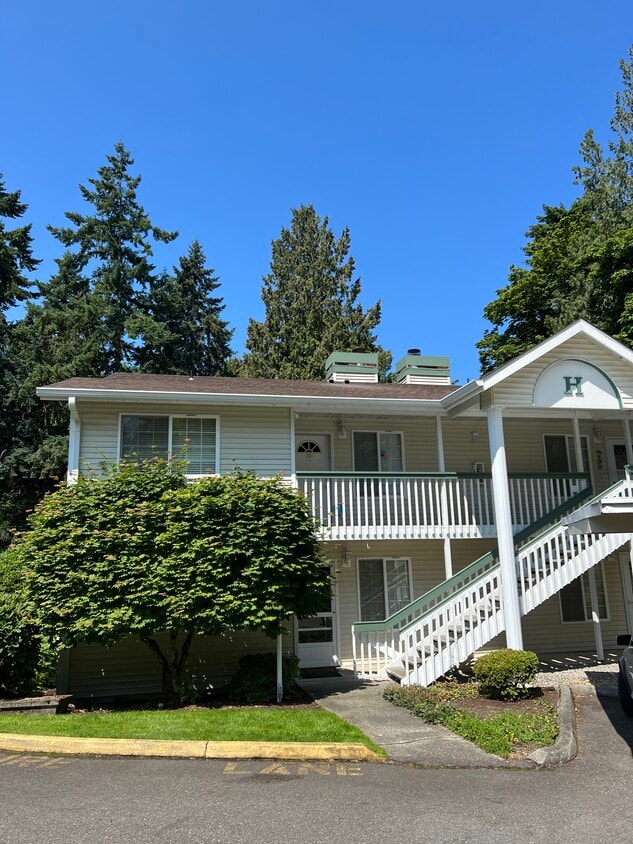1830 S 336th St Unit H201, Federal Way, WA 98003 Condo for Rent in