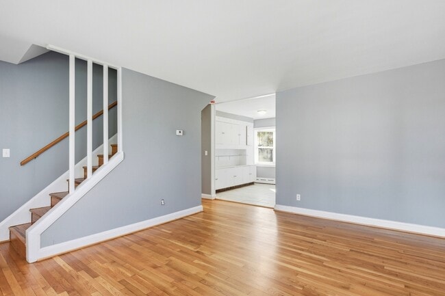 Building Photo - 4311 Kennison Ave