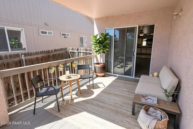 Foto del edificio - 8415 E Leigh Dr