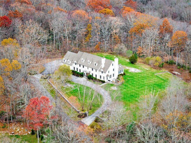 Foto del edificio - 11 Lost Nations Rd