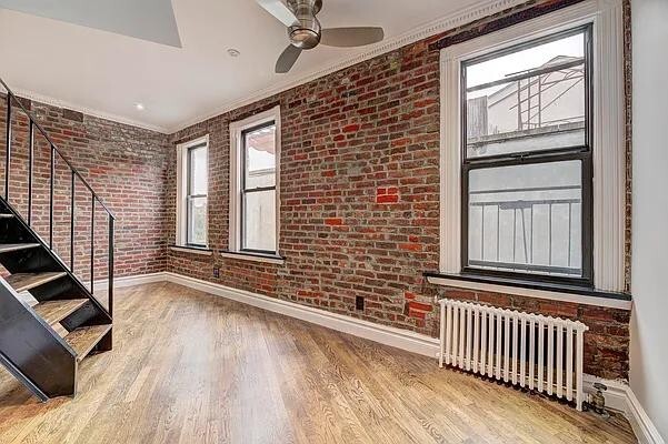 Building Photo - 410 E 13th St