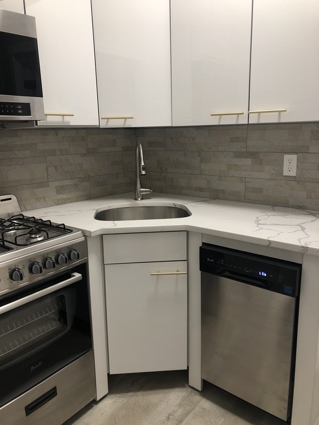 Primary Photo - 410 53rd St