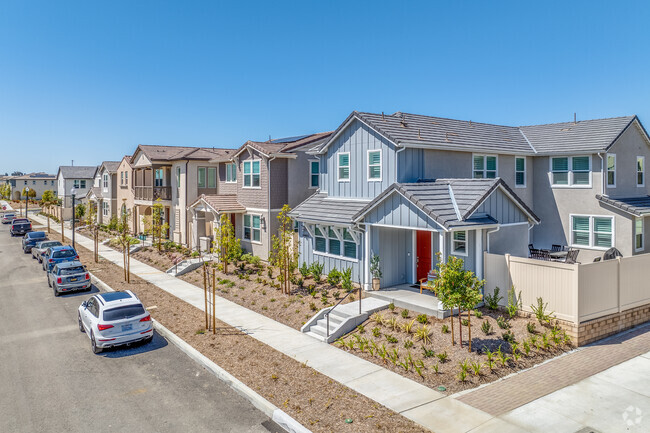 Building Photo - Primero at Del Sol