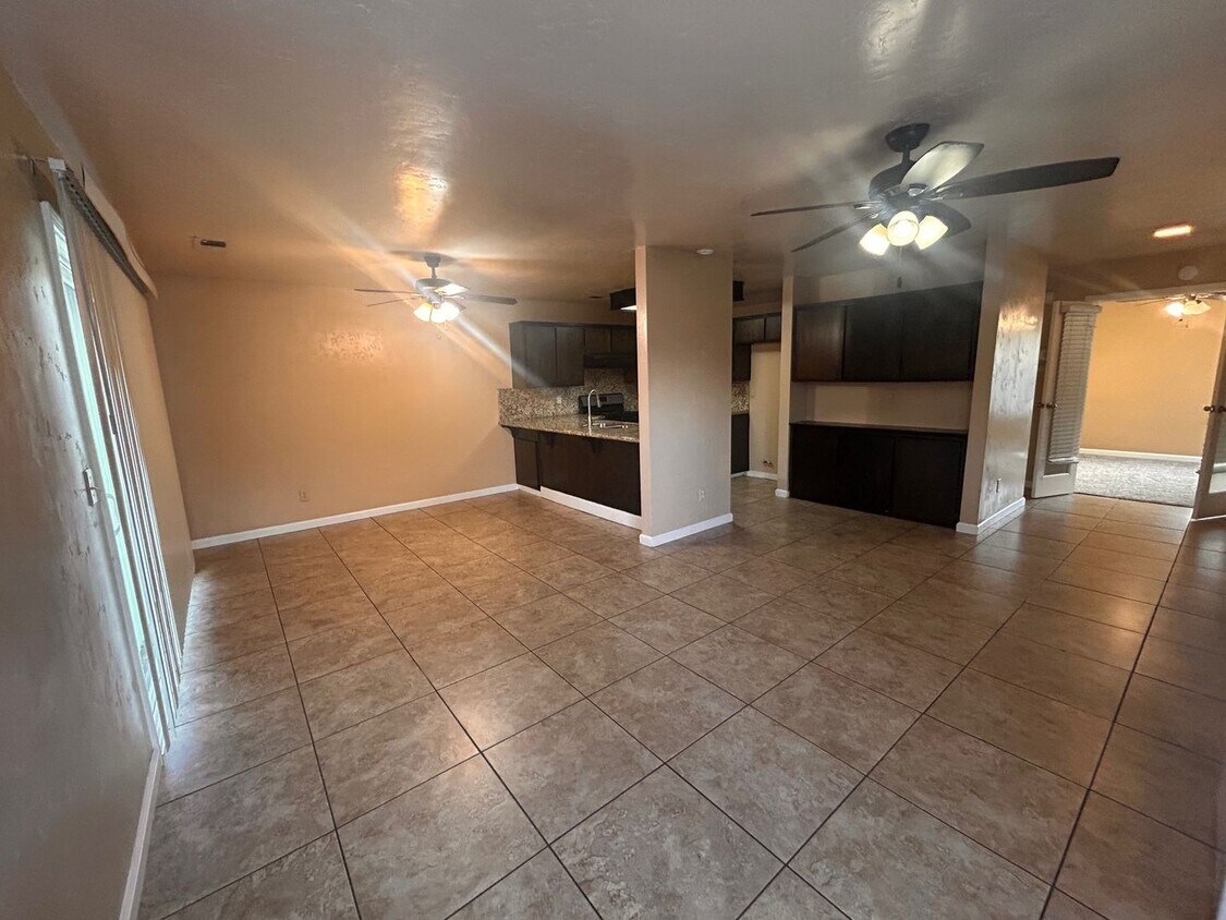 Primary Photo - Cute home for rent in Visalia!