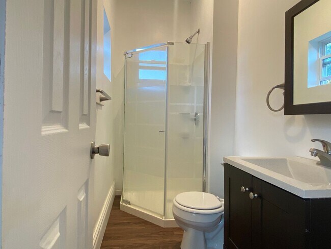 Foto del edificio - 1587 Plainfield Ave NE