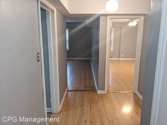 Foto del edificio - 1 br, 1 bath House - 7220 N Claremont #AA