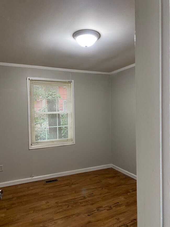 Building Photo - 509 Ellis Ct