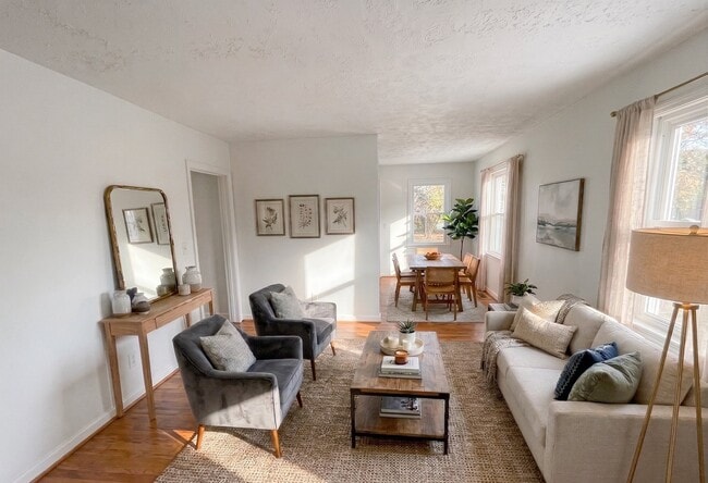 Foto del edificio - 1122 Beechdale Rd