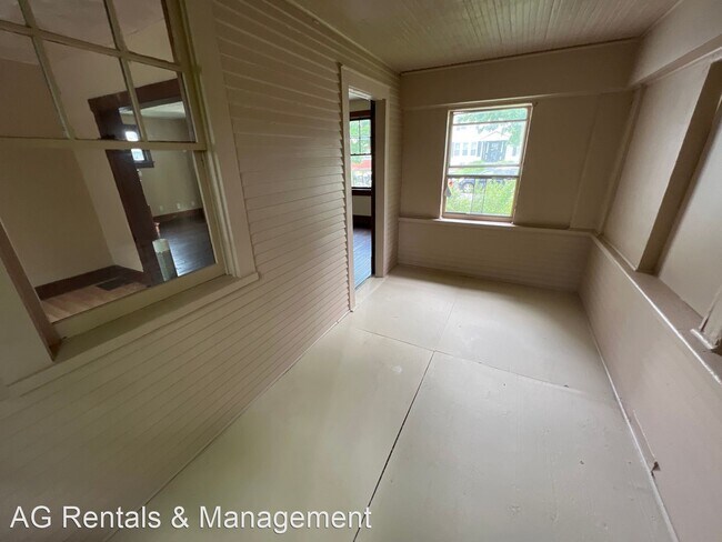 Building Photo - 3 br, 1 bath House - 330 E Wildwood Ave