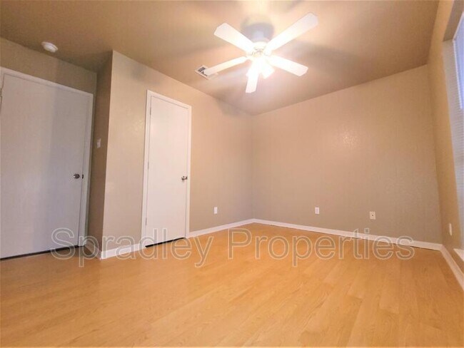Foto del edificio - 2206 Montrose Cir