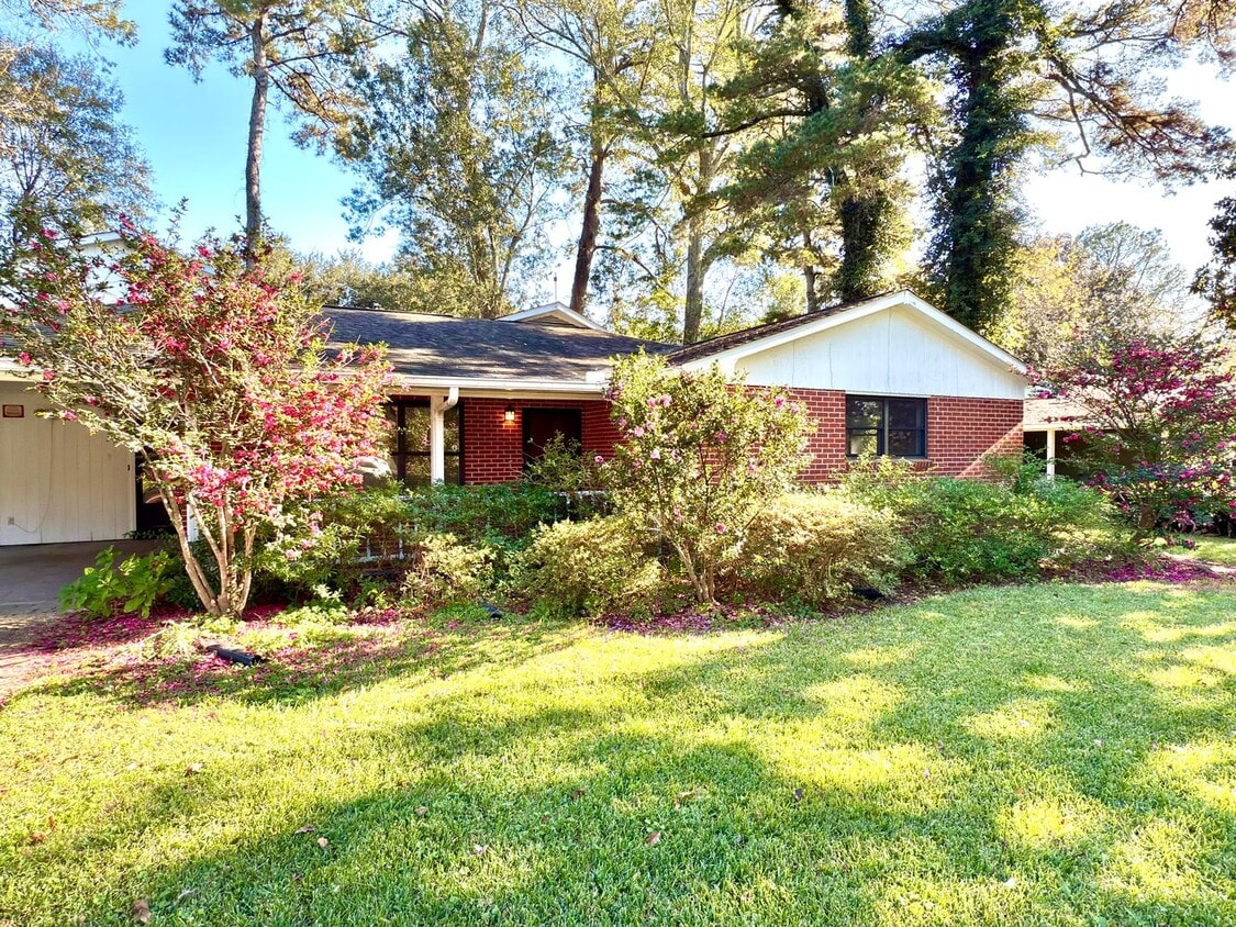 Photo - 424 Highland Park Dr