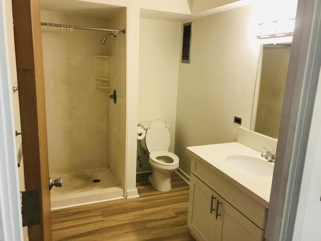 Foto del edificio - PUNAHOU GARDENS studio, sec, salt water pool