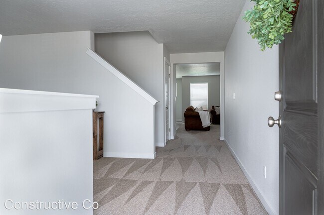 Building Photo - 4 br, 2.5 bath House - 5892 S Nordean Ave.