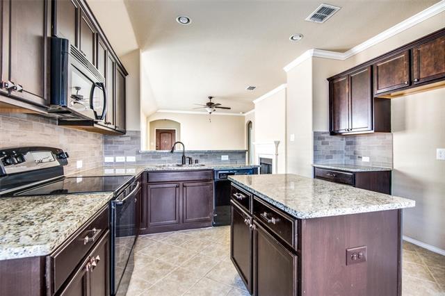Building Photo - 512 Cheyenne Dr