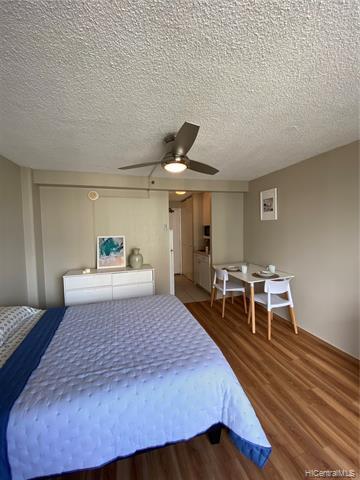 Building Photo - 1920 Ala Moana Blvd