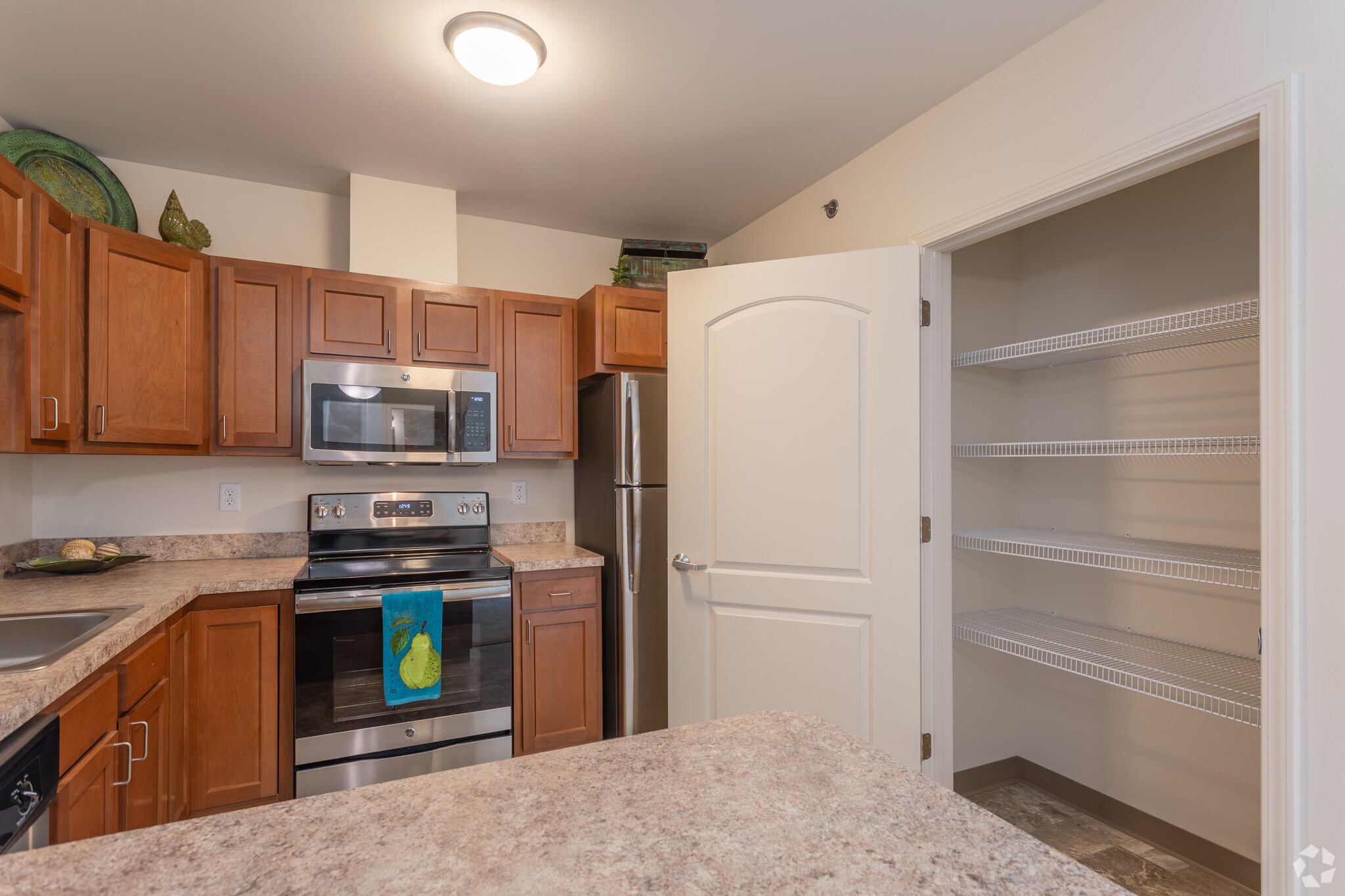 Lorain Pointe Senior Apartments – photo 3