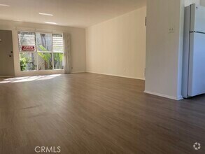 Building Photo - 630 San Vicente Blvd