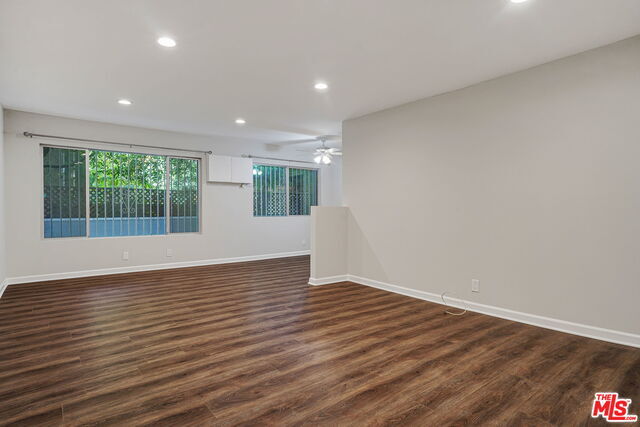 Foto del edificio - 1006 Havenhurst Dr