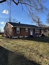 Building Photo - 5819 Dogwood Ave