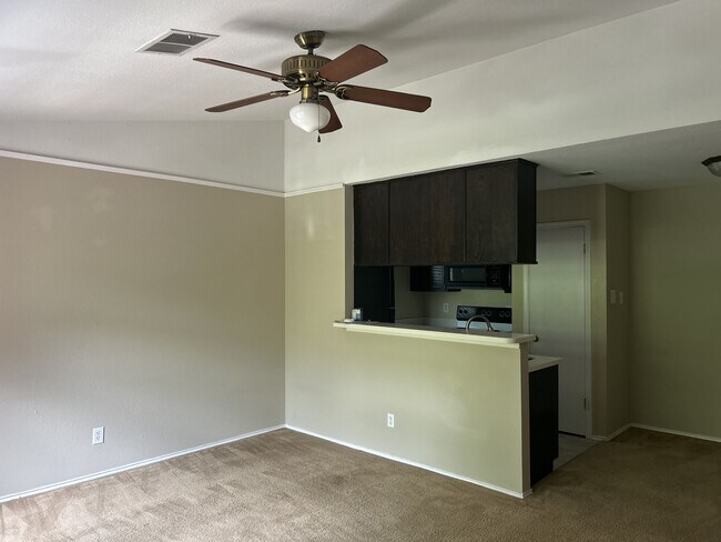 Photo - 4803 Hamilton Wolfe Rd Townhome