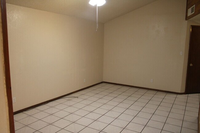 Building Photo - 1740 Sammy Davis Pl