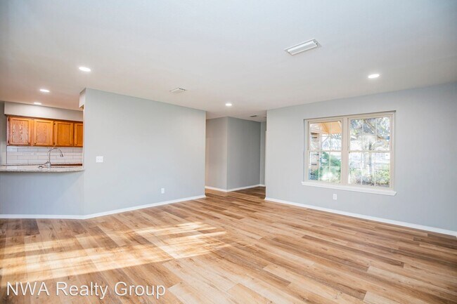 Building Photo - 3 br, 2 bath House - 19 Hebrides Drive