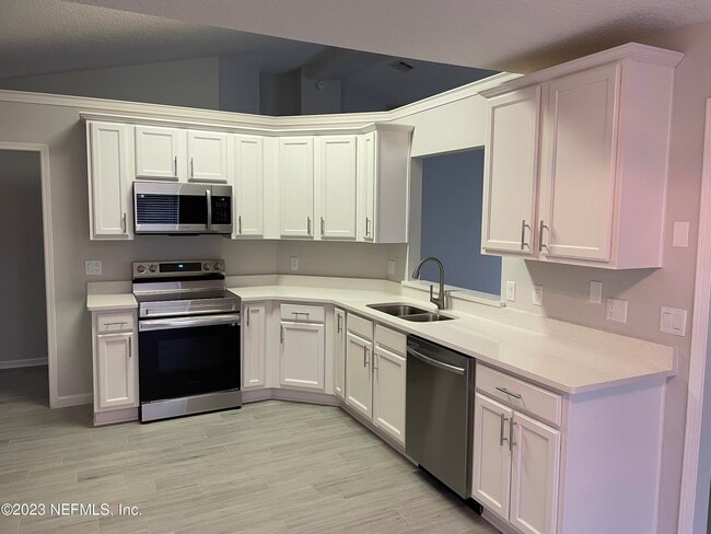 Foto del edificio - 65 Waterbridge Pl