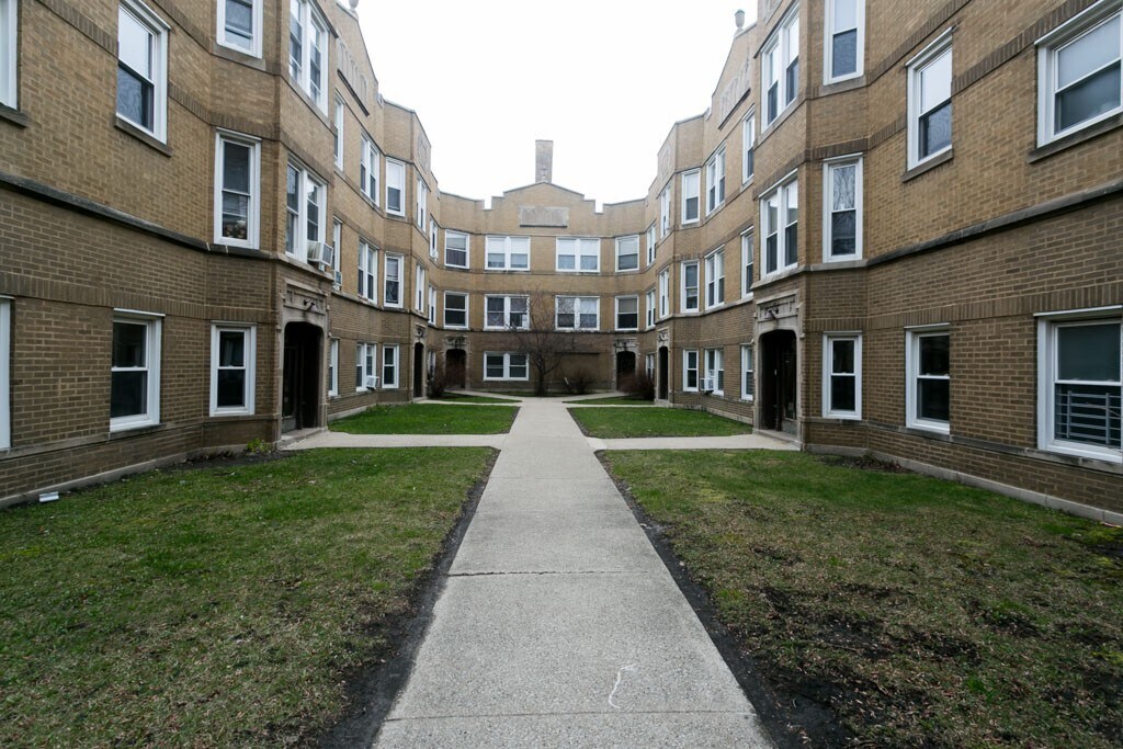 4826 W Addison St Unit S2, Chicago, IL 60641 Condo for Rent in