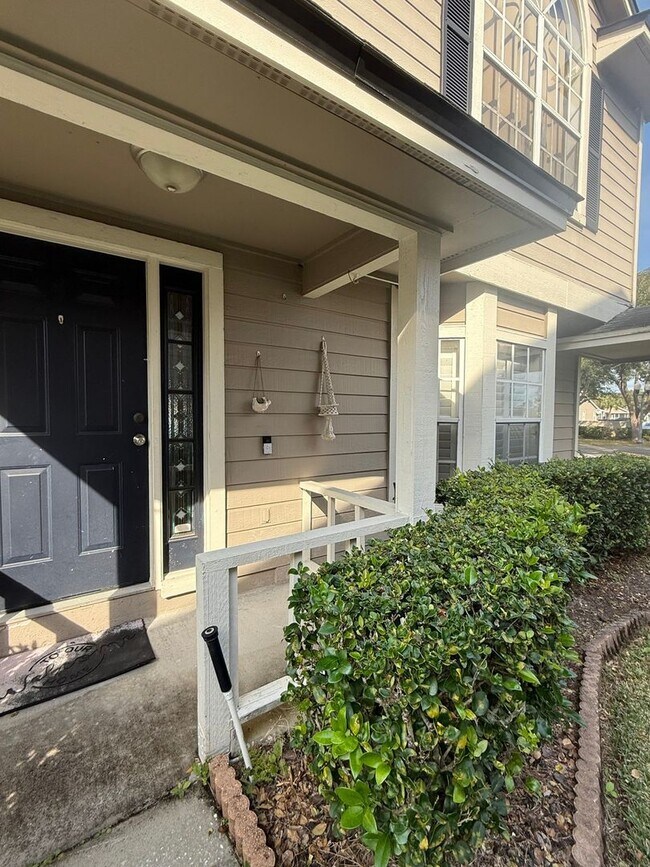 Foto del edificio - Spacious 3 Bedroom 2.5 Bath Townhome in Or...