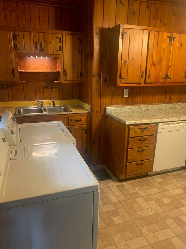 Building Photo - 117 Shadowmoor Dr