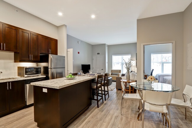 Photo du bâtiment - Luxury 2BR Apartment- Residences at Kanata...