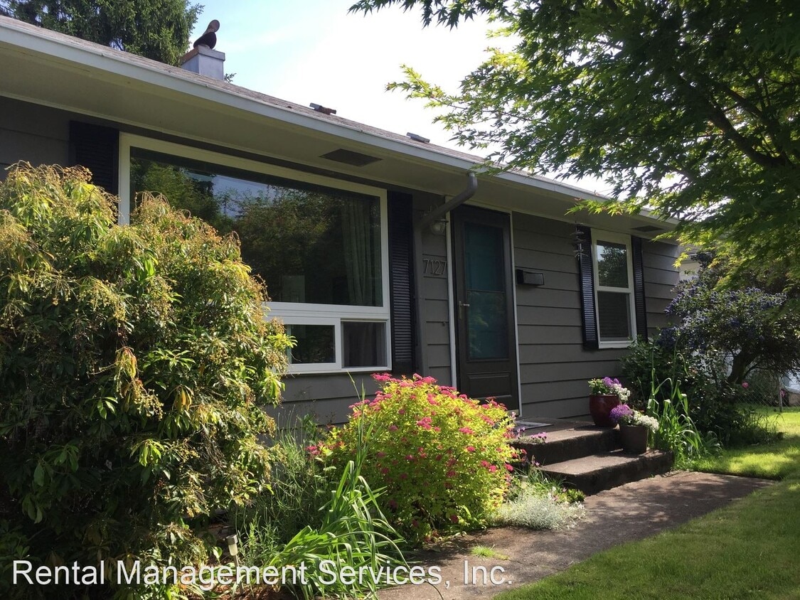 Primary Photo - 2 br, 1 bath House - 7127 N Syracuse St