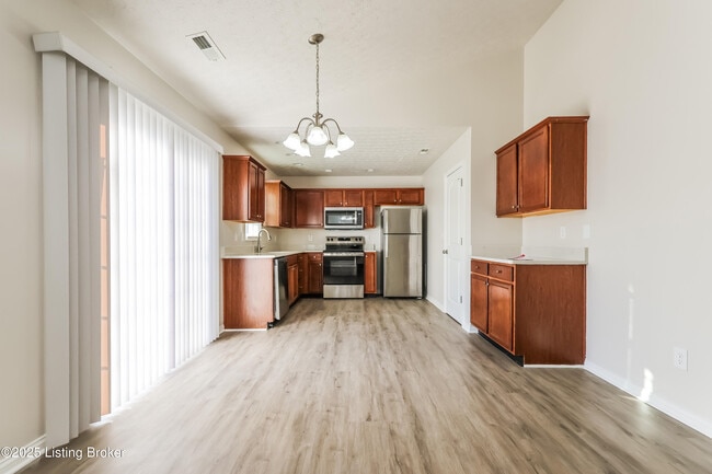 Foto del edificio - 7115 Blue Stream Ct