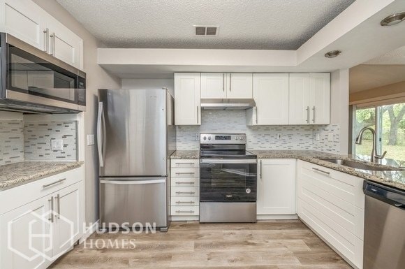 Building Photo - NOW AVAILABLE! 7715 Andes Dr, Jacksonville...