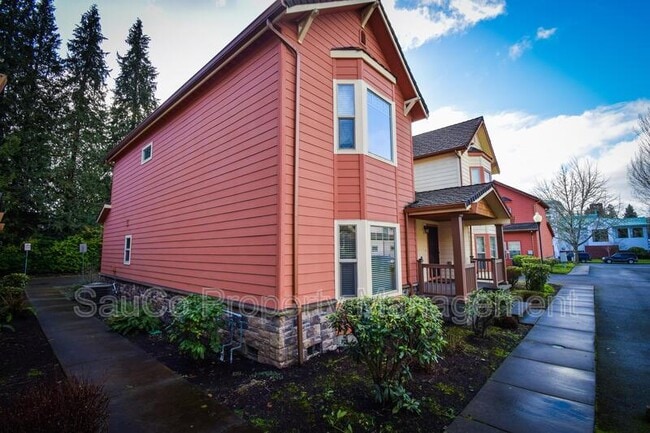 Building Photo - 2025 Elm St