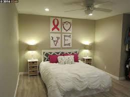 Foto del edificio - 5472 Roundtree Pl
