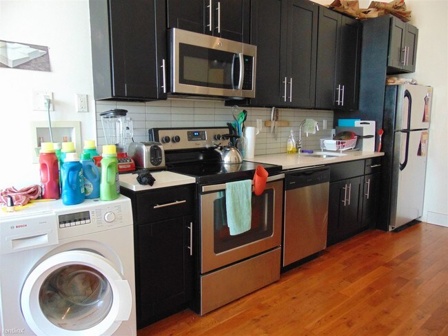 Foto del edificio - 6 br, 2 bath  - 595 Central Ave
